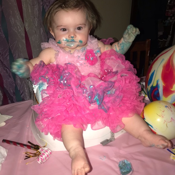 Hi! Welcome to my closet! - Picture 4 of 16